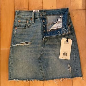 Levi's Premium High-Rise Deconstructed Skirt (US 24/0)
